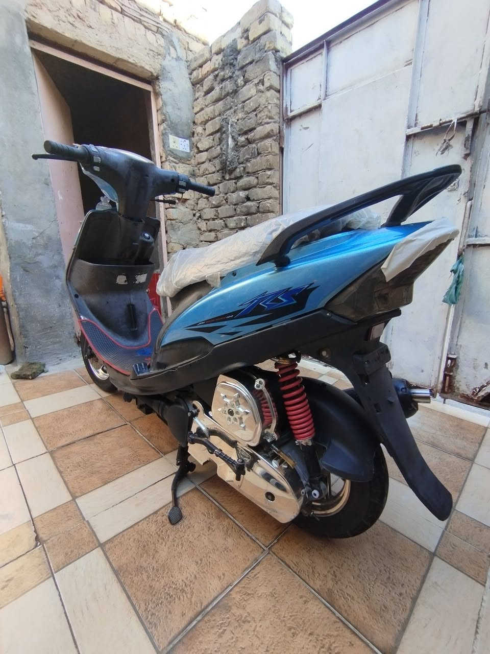 للبيع ماكس عدله تجفيت جديد الدراجه نضيفه كلش عوزها فقط سلف وسلف موجود بس اشده وياله رياضي شلعه ومعدل مكاني ديوانية السعر 450 وبيها مجال بصيط رقم التلفون ***********
