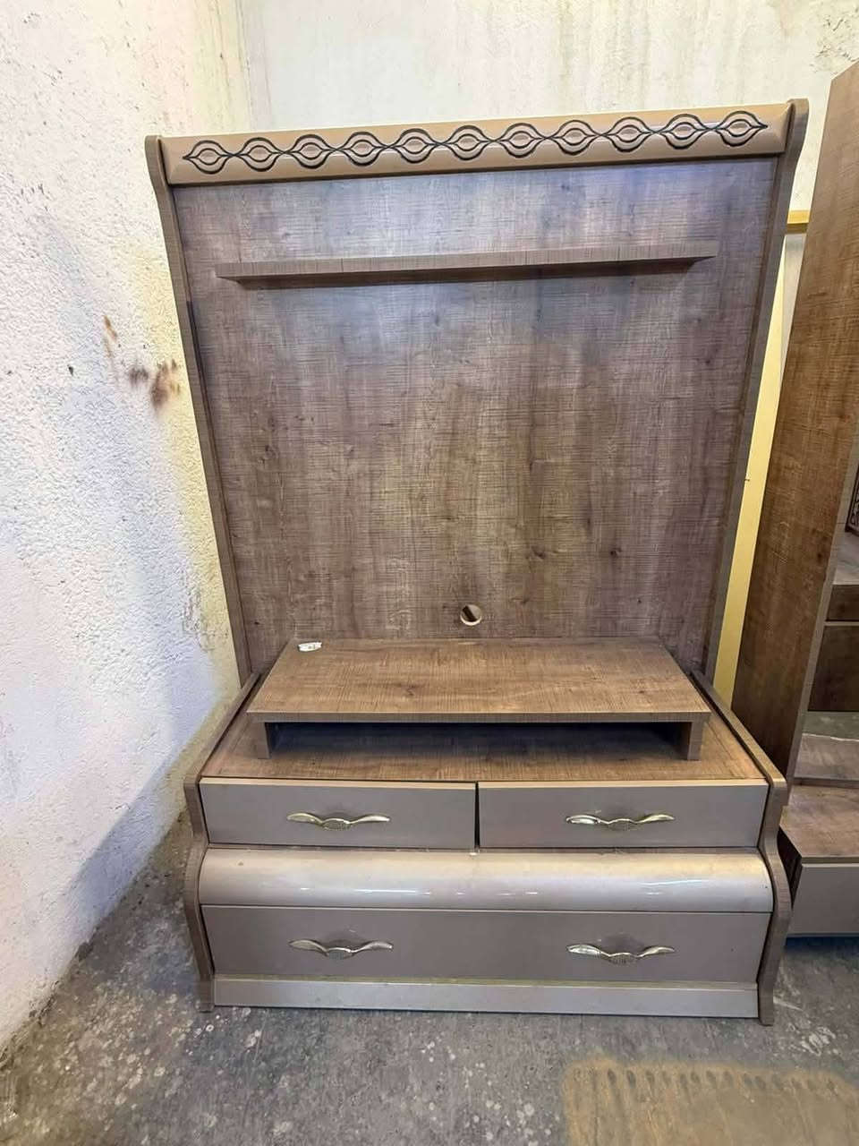 مع أجمل وافخم الغرف التركي على مستوى العراق
11قطعه 
 سرير جك +
نظام سلايت +أبواب 
🔩 *برغي وجوي حديد* قوي
💯 *النظافة:* 90/💯
🔥 *الصبغ حراري*
💰 *السعر:* مليون و300
🚚 *توصيل مجاني داخل بغداد*
🚚 *المحافظات:* بسعر مناسب


**إذا كنت صاحب هذا الإعلان وتريد حذفه لأي سبب، رجاءا أرسل رسالة إلى الدعم الفني**