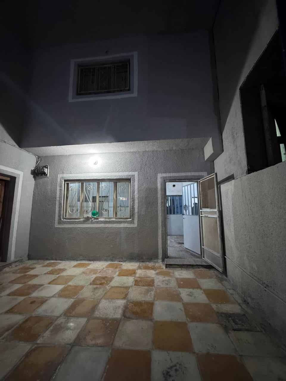 #دار_للإيجـــــــار 
فــــــــي حي المهندسين قرب مدرسة النجوم للبنات 
________________________
      🏠[ تفــاصيـل الــــدار  ]🏠

#الطابــــــــــق_الأرضـــــــــــــي🔹🧱

غرفتين نوم وكليدور ومطبخ ومجمع صحيات 
وكراج 

#الطابـــــــــق_الثانــــــــــــــــي🔹🧱

غـــرفتين نوم وكليدور 

يحتوي الدار على #تانكي ماء #وسخان ماء #وماطور ماء

مبلغ_الايجار// 525 الف #قابل_للتفاوض
________________________
للاستفسار على باقي  التفاصيل 
لطفاً الرجاء الاتصـــال او مرآسلتنا على الواتساب ⤵️
🔻🔻
سيد رائد    
0️⃣7️⃣8️⃣3️⃣1️⃣1️⃣6️⃣1️⃣6️⃣4️⃣1️⃣📞             
سيد حسين
0️⃣7️⃣7️⃣2️⃣5️⃣6️⃣1️⃣2️⃣2️⃣6️⃣4️⃣📞
***********📞
              او وآتســــــاب📲

المكـــــتب ☎️ 
📞 ***********   
 📞 ***********  

‏‎     🧱#مكتب_عقارات_سيد_رائد🧱

               🏗️ #مــوقع_المكتب🏗️
📍{بابل/الحله شارع نادر الرئيسي مقابل  شارع الطب العدلي بالقرب من اسواق الجمل }

_______________________
#تنوية / لمن يرغب عرض عقاره فـــي صفحتنا يرجى الاتصال بنا 
_______________________
أنتبــه🔻🔻
🔳#الصفحه_الرسميه_للمكتب_فقط✅

