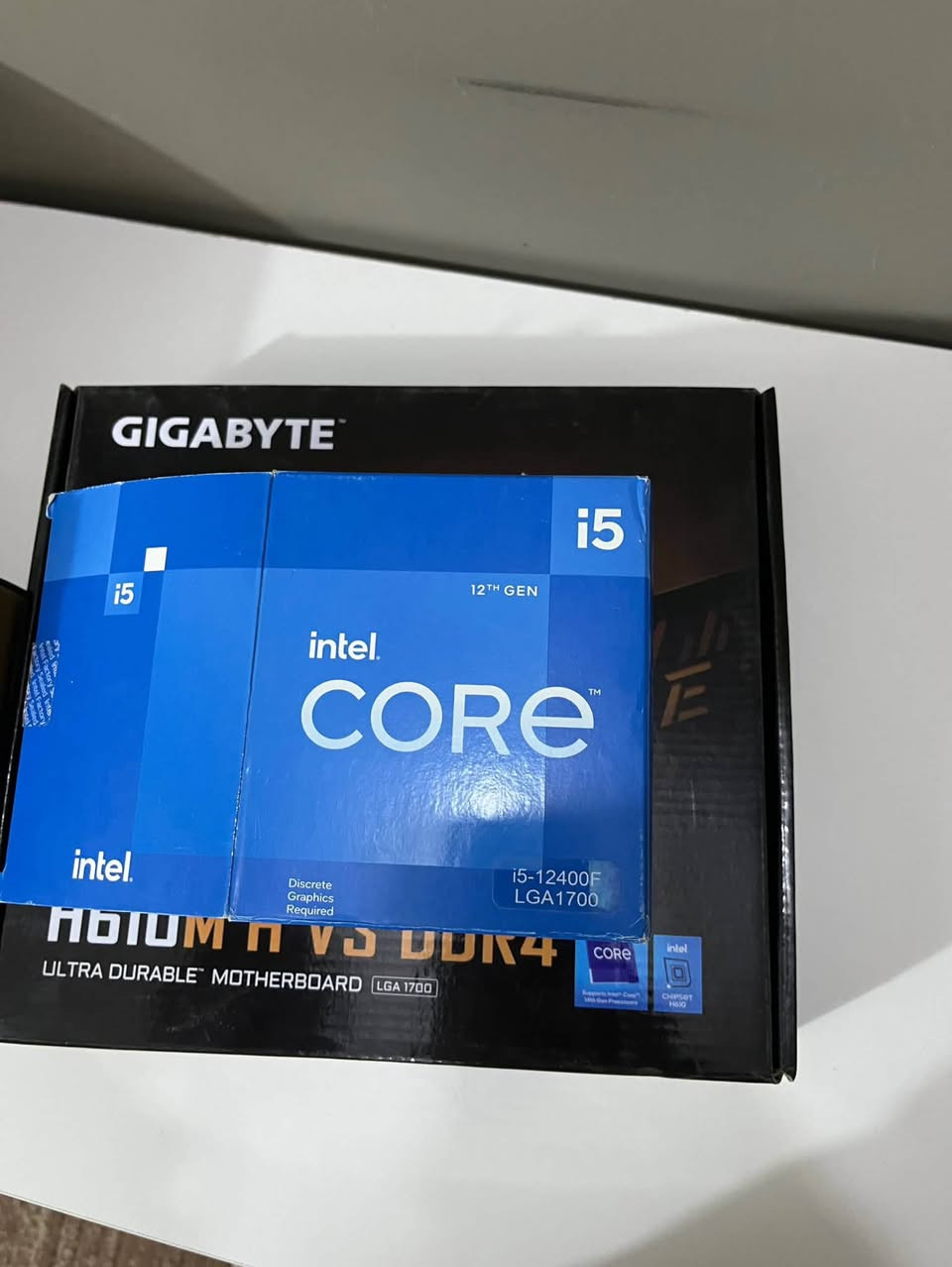 كومبو h610m + i5 12400f box استخدام قليل جدا
السعر ٢٦٥ مع التوصيل


**إذا كنت صاحب هذا الإعلان وتريد حذفه لأي سبب، رجاءا أرسل رسالة إلى الدعم الفني**