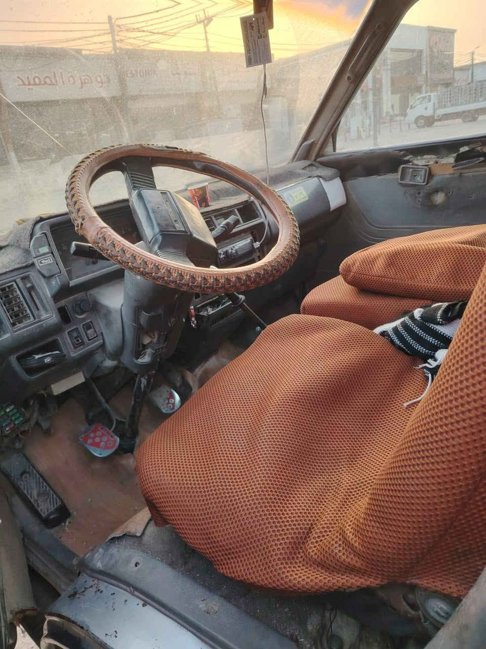 سلام عليكم كيه بسته موديل ٩٤شواصي مكفوالت سيارة مصفره هيه وغرامات بس سنويه صاقطه ٢٠ كير ومحرك مكفولات تخم تاير هاذه رقم صاحبه اني مكلف بنشر *********** اسيه ***********
