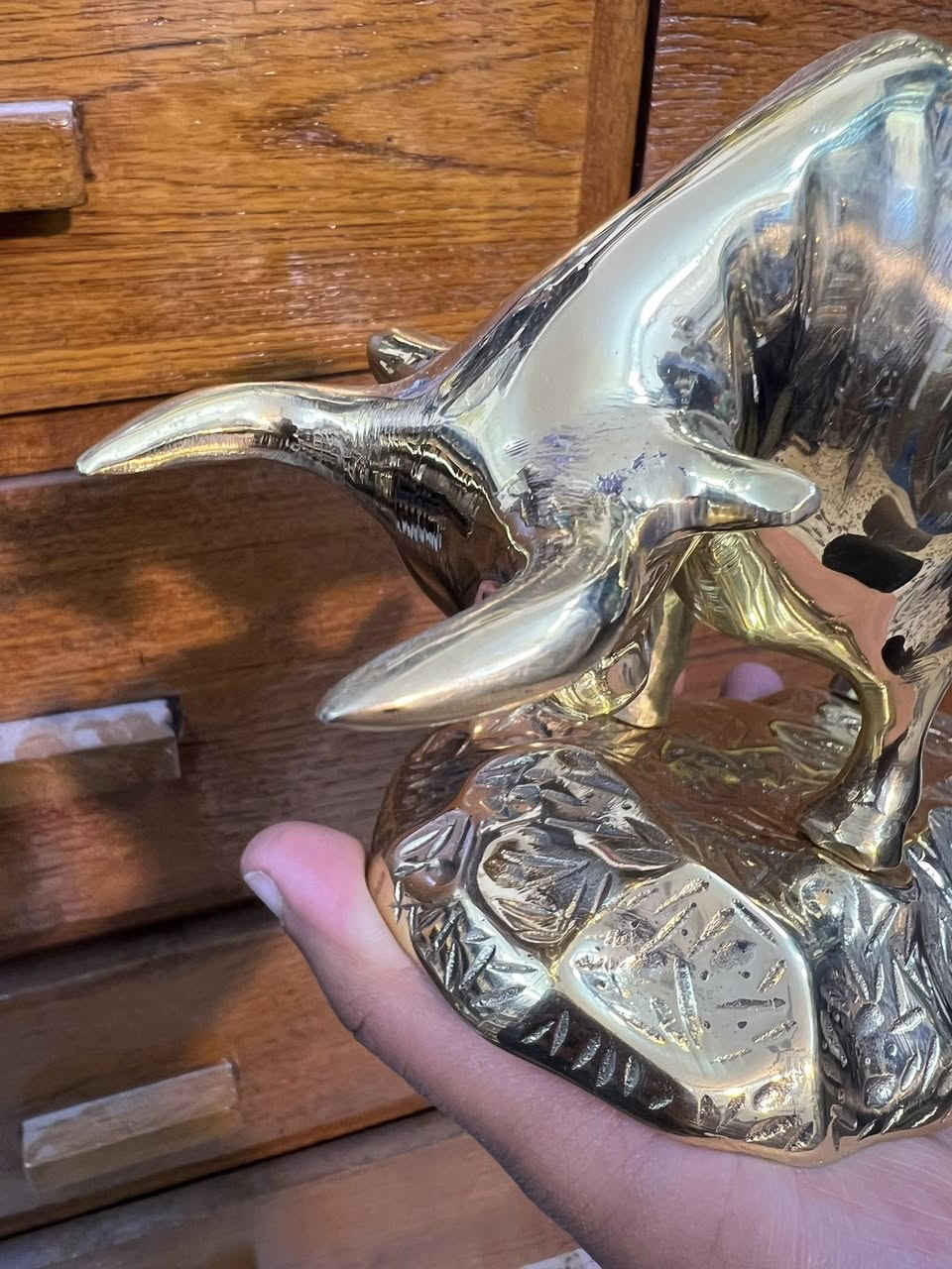 نحاس بالكامل وزن ثقيل جداً جداً حجم اكبر من كف الايد


**إذا كنت صاحب هذا الإعلان وتريد حذفه لأي سبب، رجاءا أرسل رسالة إلى الدعم الفني**