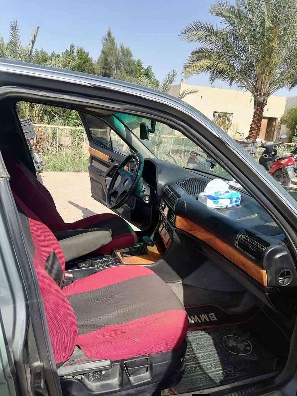 بي ام دبليو حجم 730 موديل 91 
السعر 45 وبيها مجال قليل 
باقي التفاصيل راسلني خاص


**إذا كنت صاحب هذا الإعلان وتريد حذفه لأي سبب، رجاءا أرسل رسالة إلى الدعم الفني**