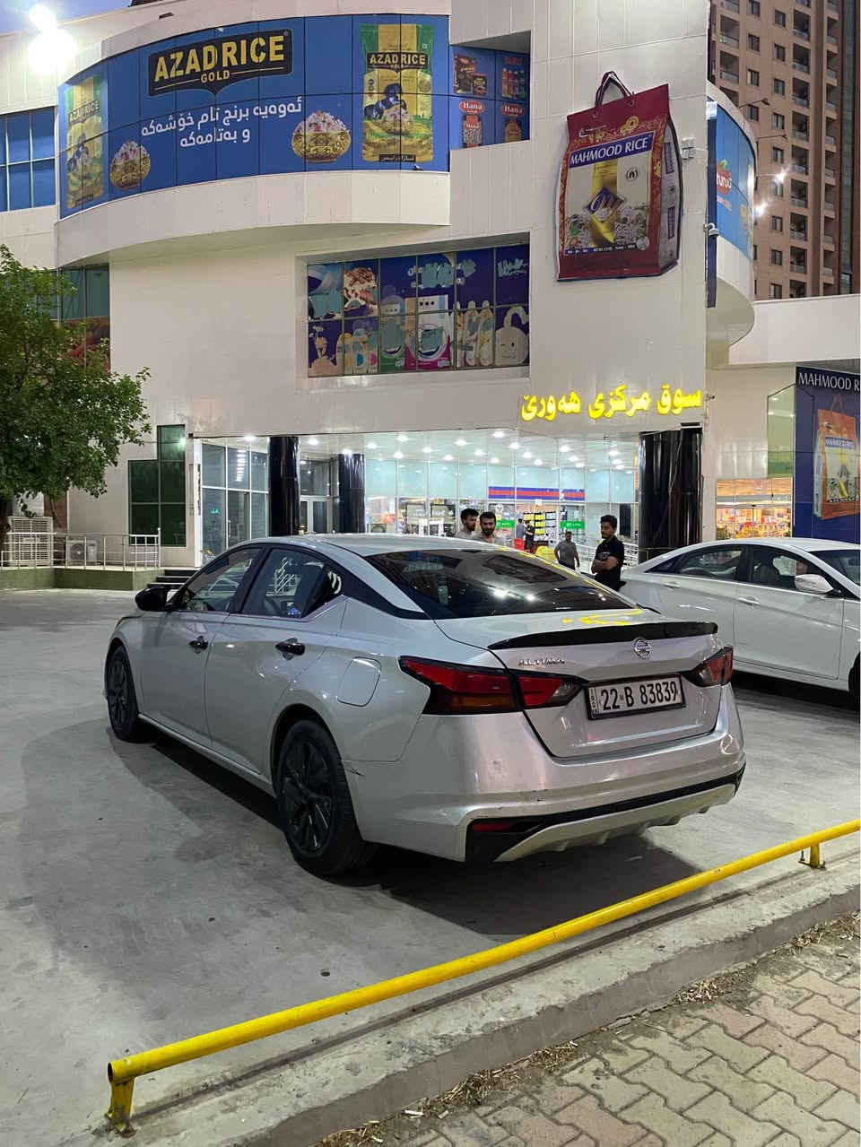 Altima 2021

رەنگ رەساسی
مواسەفات S 
3 پارجە و بستێك سبوغ بێ شانسی
گیر و مەکینە بێ کێشەیە   
هیج مەسروفێکی تێدا نیە 
مواسەفات بەسمە شەخال تەحدید سورعە
لە سفرەوە لای خۆمە تەنها 50 هەزار ڕۆشتوە

نرخ : 116 وەرەقە و کەمێك مەجال
شوێن / هەولێر
بۆزانیای زیاتر نامە بنێرن لەخزمەت دام. أربيل, العراق


**إذا كنت صاحب هذا الإعلان وتريد حذفه لأي سبب، رجاءا أرسل رسالة إلى الدعم الفني**