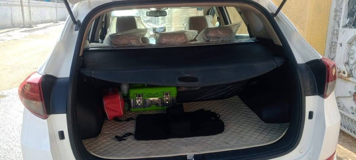 السلام عليكم
توسان خليجي للبيع 
⚔️ الموديل 2017
⚔️الون ابيض 
⚔️السونار مرفق ويه الصور  صبغ قطعتين ونص بدون دواخل  
⚔️محرك 2000دوش بحاله جيده
⚔️كير اوتو ماتيك 
⚔️بانوراما 
⚔️مري كهرباء وشفط واشاير بل مري
⚔️اربعا ويل كب 🛞🛞
⚔️بلوجكتور لد  
⚔️تحكم ستيرن جهتين 
⚔️شباك نيكل 
⚔️كامرا 🖥️🖥️
⚔️تبريد خير من الله ❄️❄️
⚔️داخل لونين  
تبريد قطعتين 
⚔️ رقم انكليزي بغداد وسنويه بأسمي 
⚔️السياره ماشيه 118 الف كم 
⚔️
⚔️ملاحظه السونار مرفق  🔚 والبنيد جارد الحفاف مالته وشويه معجون على شكل دائره بل بنيد  ومخلي عليه فابلون ماصبغته البنيد  كلشي مذكور شباب بصور والشرح 
💵💵السعر 163ورقه وقابل للتفاوض 
📞📞رقم الهاتف *********** الخاص موجود خاف بدوام ماكدر ارد
