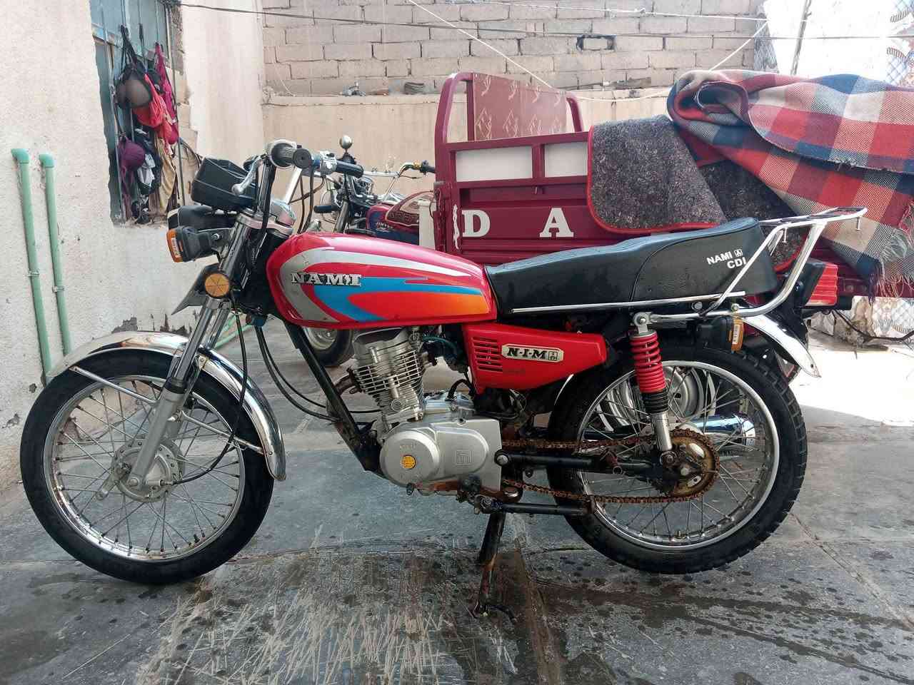 سلام عليكم شباب دراجه امتياز رقم وسنويه السعر مليون و 300 وبيها مجال الشراي هذا الرقم ***********
