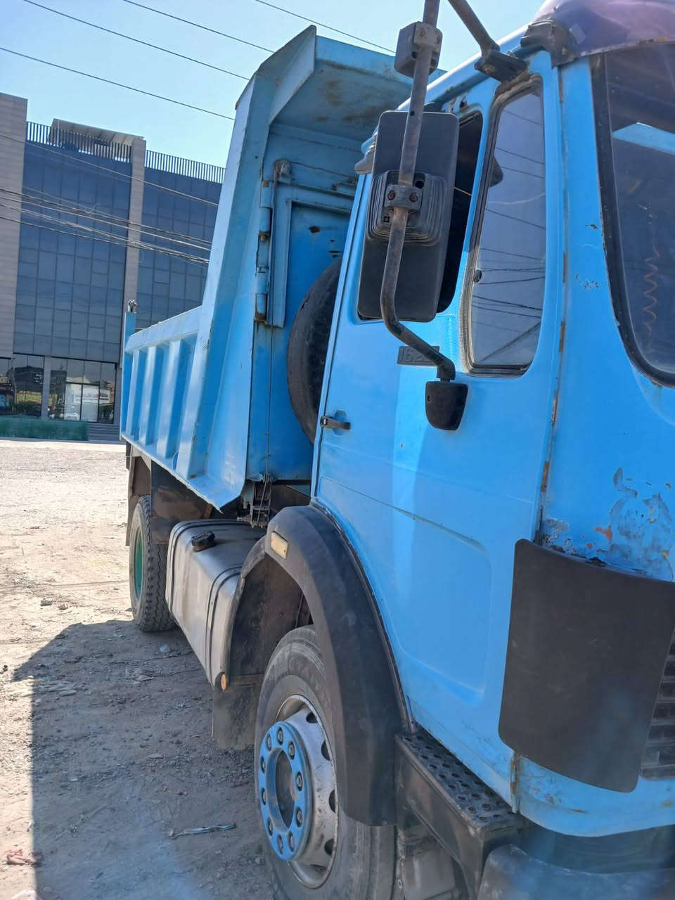 لسعر ١٥٠ وبيها مجال بسيط
رقمي ما متواجد عل فيس اتصل 

***********.  *********** مكان بغداد الغزاليه 

تك البي قلاب موديل ٨٥رقم جديد نكليزي بسمي كيرمحرك اكسن كله جديد ومكفولات قماره نضيفه بدي نضيف فرنسيه ورك ٣ونص مال اقجم ابوردين محرك٦حجم٢٨محسن جديد كير ٢٥دكمه بلادي طويله شاصي بي فطر بل ترجيه زغير
