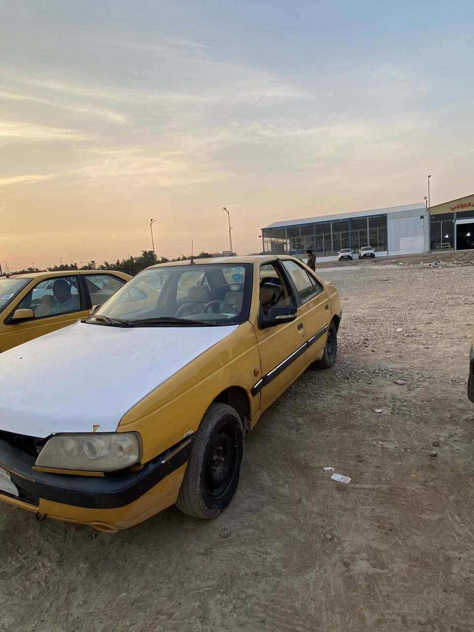 السلام عليكم بيجو بارس موديل 15  كير ومحرك خير من الله السياره ابيع كوم حديد السعر 27 بيعه مجال قليل. السياره بغداد رقم مسيان الاتصال ***********
