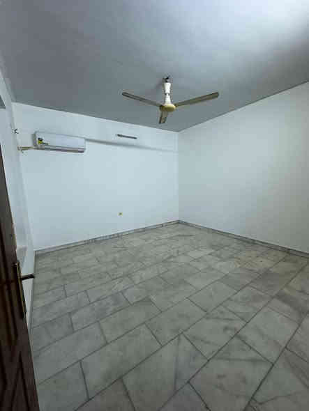 💎 للإيجار في السيدية 💎
📢 منشور رقم: ((505))
🏠 مكتب المتحدة للاستثمار العقاري
بيت💒  مساحة 150متر    
يتكون من:
💠 4 غرف نوم 
💠 صالة واسعة
💠 مطبخ معزول
💠 خدمات  
موقع العقار السيدية شارع المركز 
 

————————————
📞للاستفسار:☎️ ***********

📍 موقع المكتب:
 السيدية – قرب  مجمع السفير 
ء
🏢 المتحدة للاستثمار العقاري
