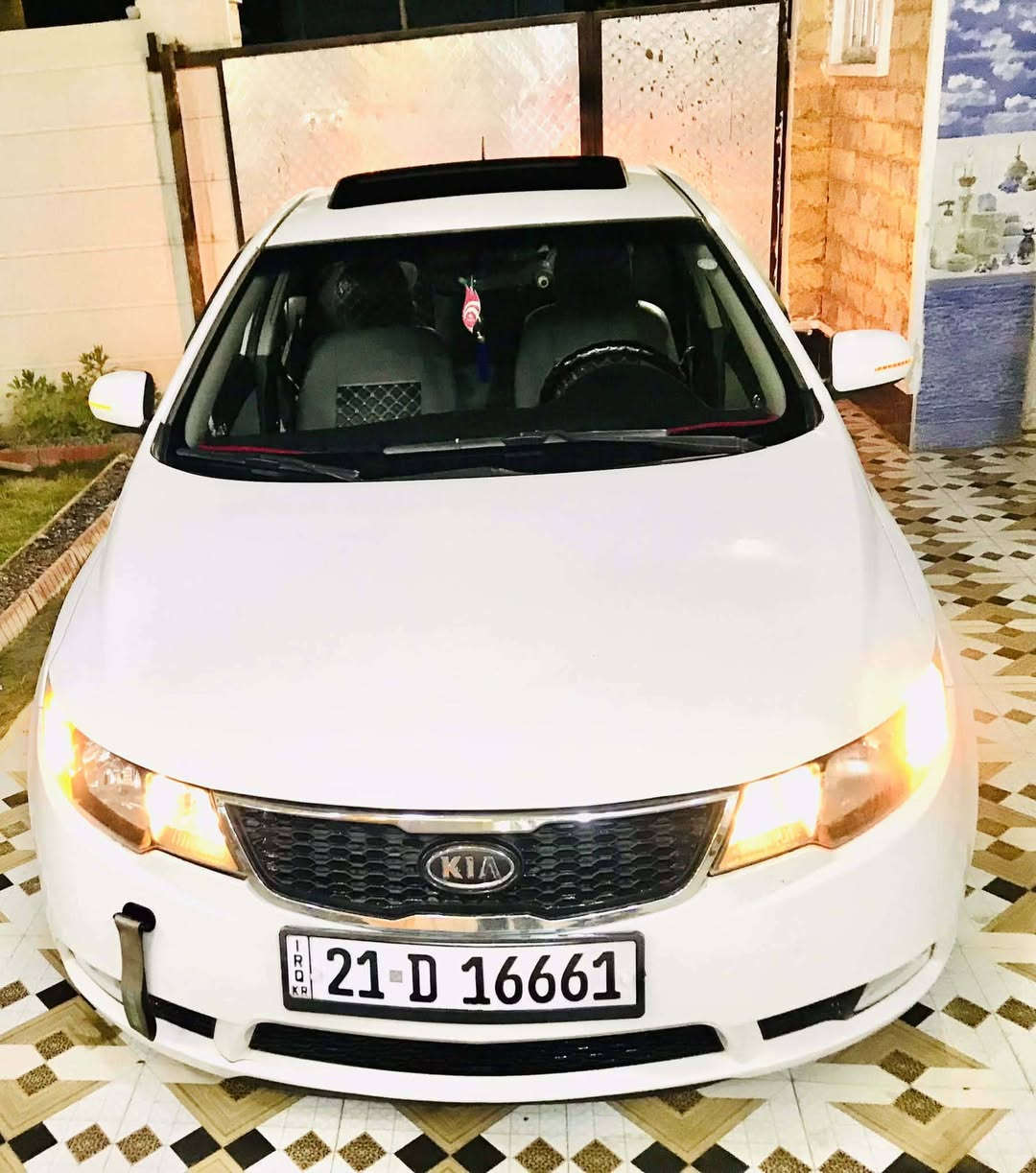 للبيع سيراتو ٢٠١٢ خليجي فول مواصفات
رقم سليمانيه  (سنوية جديدة ورقم جديد)  سيارة بيهة نص قطعة صبغ اثر شخوط تبريد ثلج بالضمان فتحة سقف طكتين
داخل دشبول لونين 
مري شفط 
تخم تاير جديد 
ويل بلادي جديد
شاشة اندرويد تسجيل فيديو صوت وصورة
السعر 100 ومجالهة بسيط جداً  
رقمها حلوو مميز 
مكانها ديالى الوجيهية الاتصال 
‏‪***********‬‏

‭
