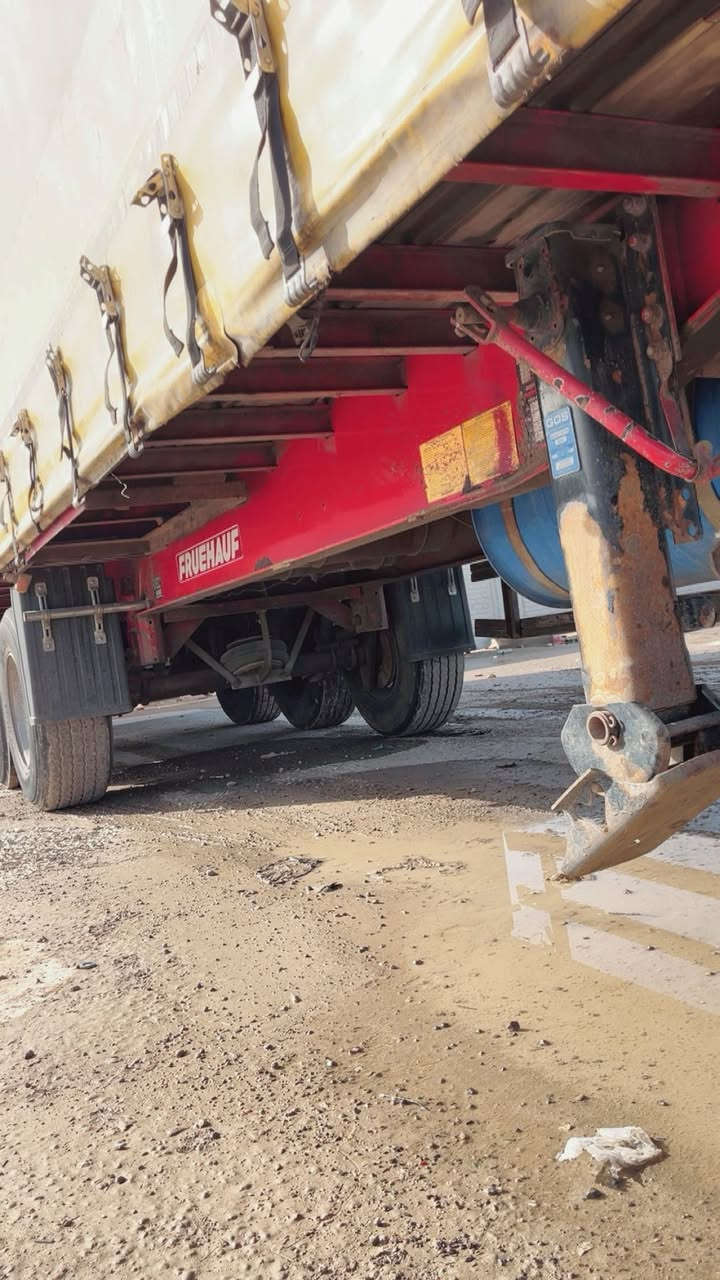 اكسور موديل 2006 باسمي رقم جديد سنويه جديده جادر مصبوغه جماليه لاظربه ولا تبديل تخم تاير دنكير رفاع
***********
