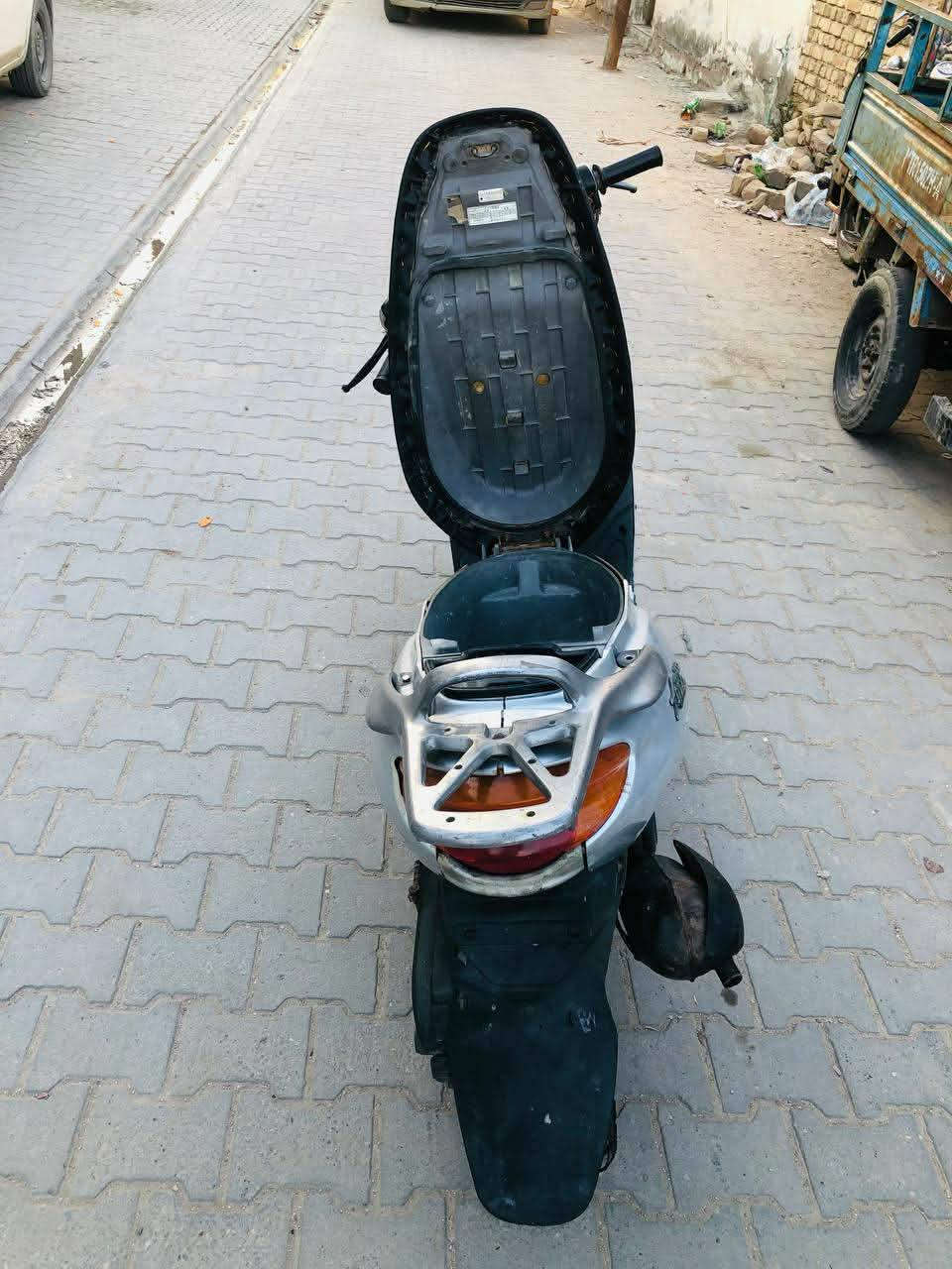 دولفين ياباني 
مفتوحه شغاله هندر واحد دراجه مرتبه مال شغل سعرهه 225مكاني رميثه رقمي***********
