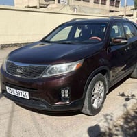 بيع سورنتوا ١٤ رقم بغداد باسمي بيه ثلاثه قطع صبغ مابيه تبديل ليبل واحد...