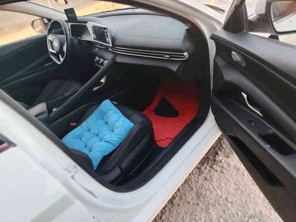 السلام عليكم النترا 2025 تجميع الصين رقم اربيل الدولي الجديد سنويه وهزة وفحص كله جديد وكالة او تحويل مكفولة كفالة عامة من صبغ وضربة وتبديل والفتح شرط ماعدا ٤ اصبع بالباب ومشر عليه من شخط بعده بوضع زيرو ماشية ١٨ الف حقيقي مكينة 1500 دبل نوزل فول موصفات بصمة تشغيل بصمة أبواب فتحة سقف ويل كب كروم كشنات جلد شاشة كبيرة كامرة دوارة بلادي لد نهاري أنظمة قيادة حساسات رادار أمامي وجانبي مري شفط قطعتين تبريد كشافات وبعد بيها هواي موصفات ملاحظة مكينة والكير مامفتوحات علا وضع الشركة السعر 150 وبيه مجال للشراي الرقم ***********
