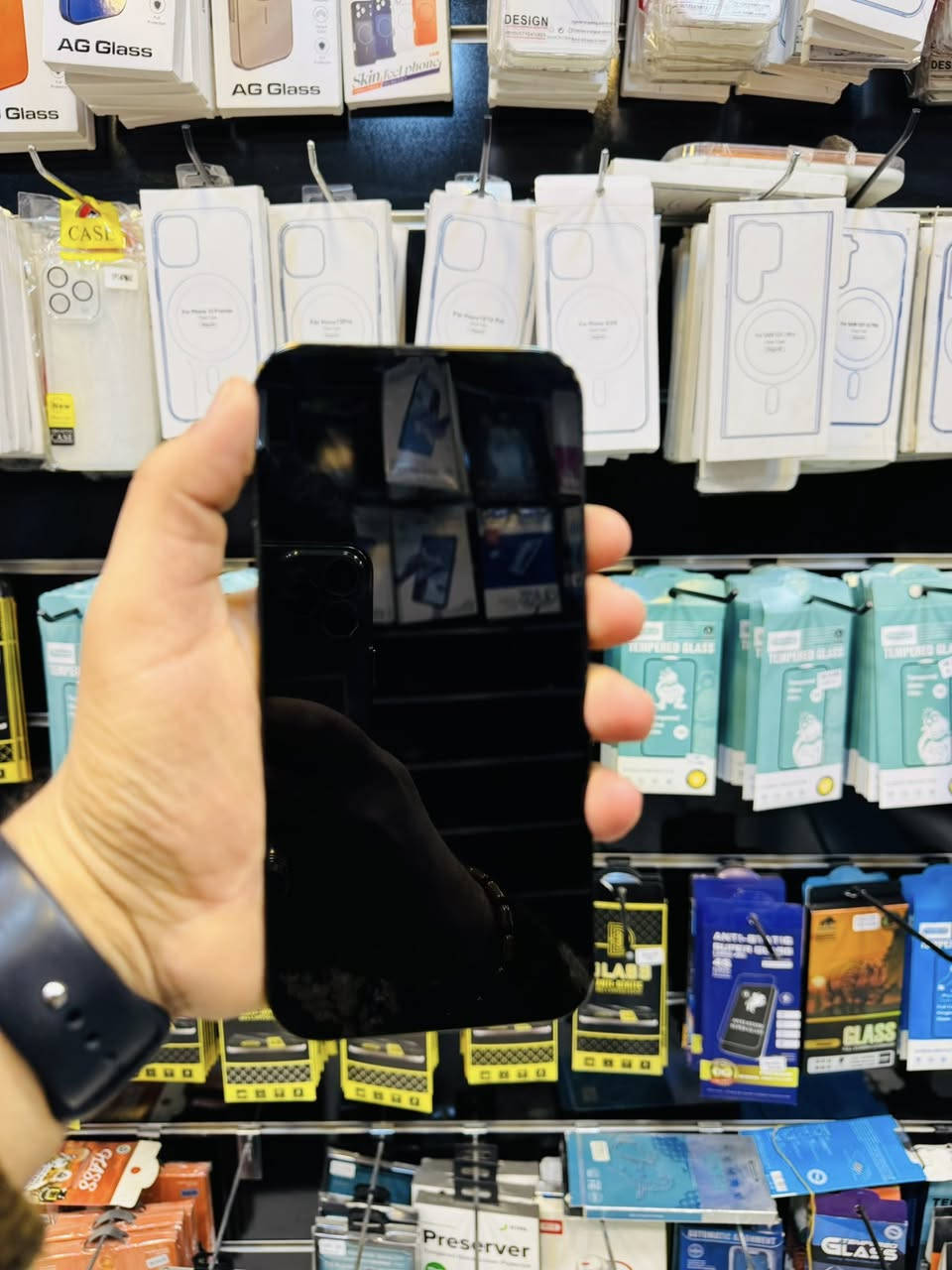 السلام عليكم 🫡
للبيع iPhone 13 pro max 
ذاكره 256
بطاريه 83‎%‎ مبدله اصليه من ابل يعني مال جهاز 
نموذج M 
لون بحري الجهاز نضافه 99‎%‎ شخط مابيه كله شغال مابيه اي خلل كامرات صوت اتصال انترنيت سيم فيس ايدي كله شغال فقط مبدل شاشه السعر قفل 390 الف مابيه مجال مكاني بغداد مدينه الصدر قطاع 23 رقمي ***********
