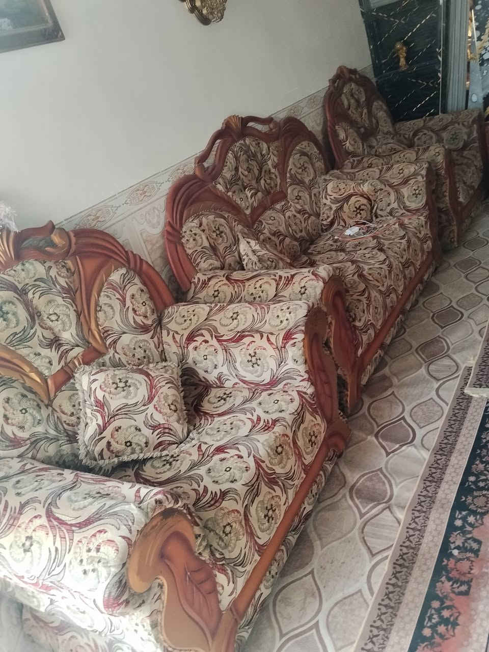 السلام عليكم تخم. 12 مقعد. جديد. سعره 375.وبي مجال بسيط مكان بابل للستفسار ***********
