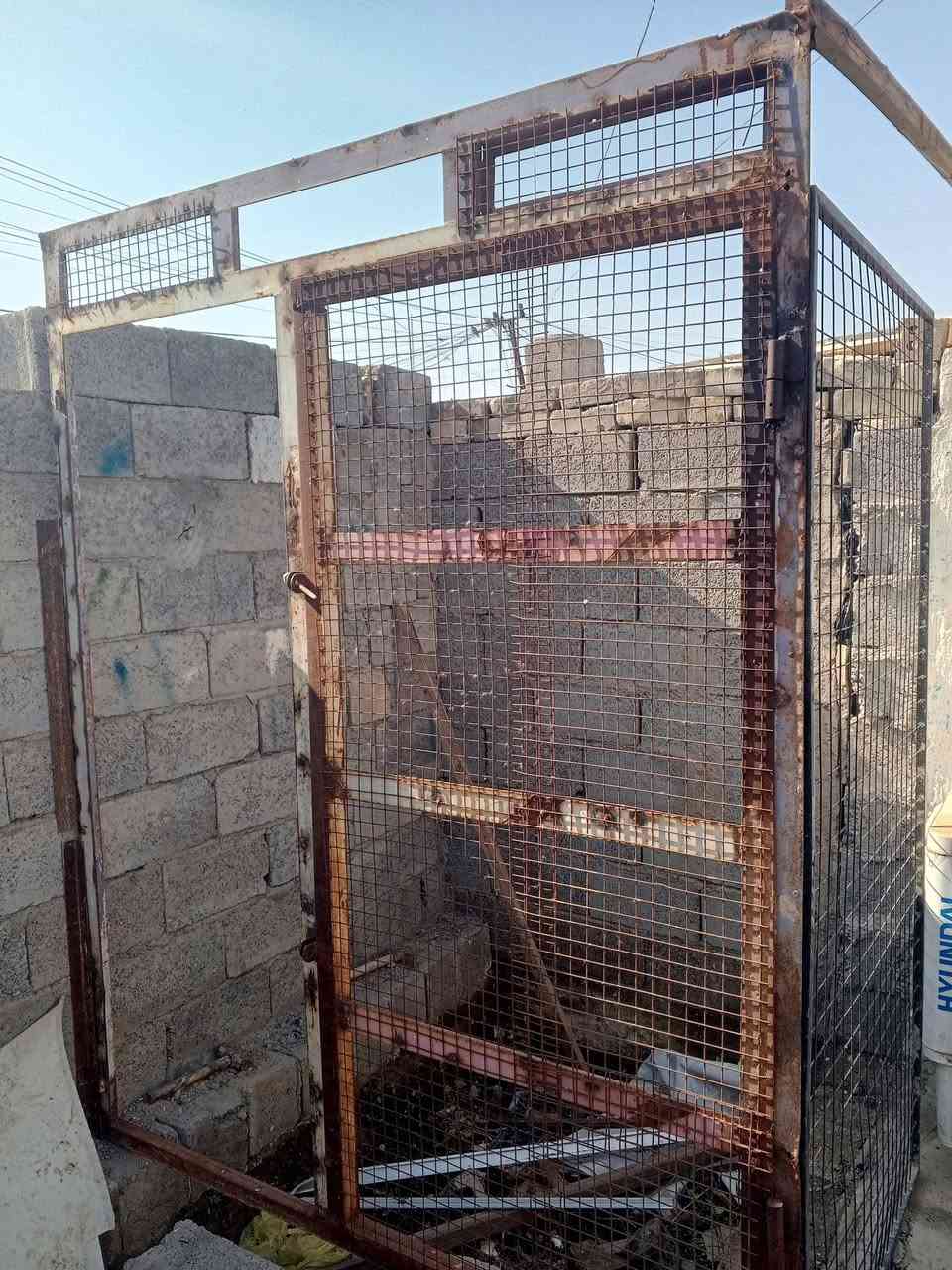 متاح حديد للبيع شلع ب100الف مكاني دورة ابو دشير
***********
