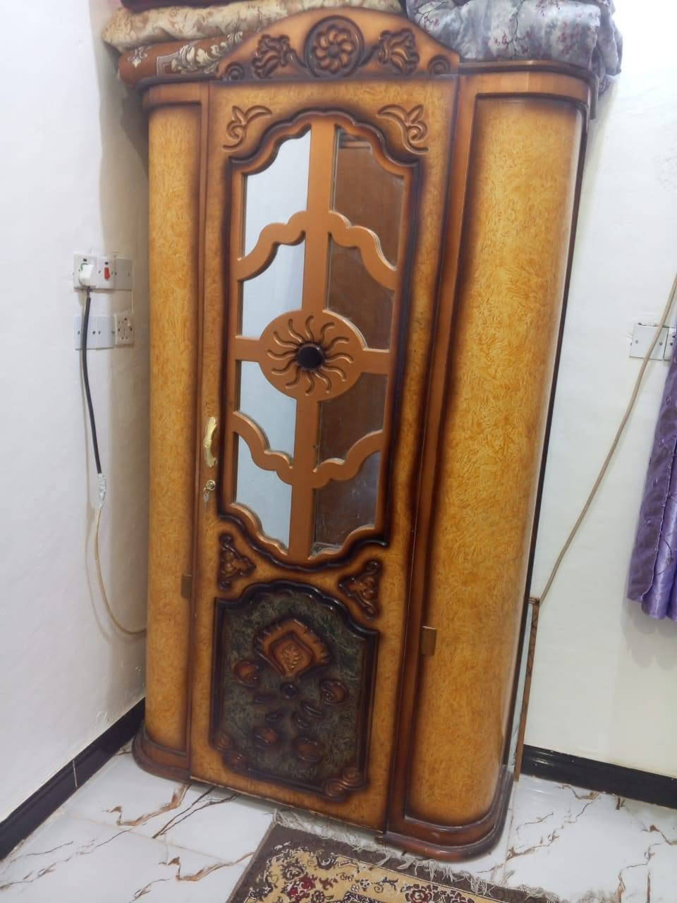 السلام عليكم غراض للبيع كلمن وسعره تصال ع هذا الرقم *********** او مراسله واتساب
