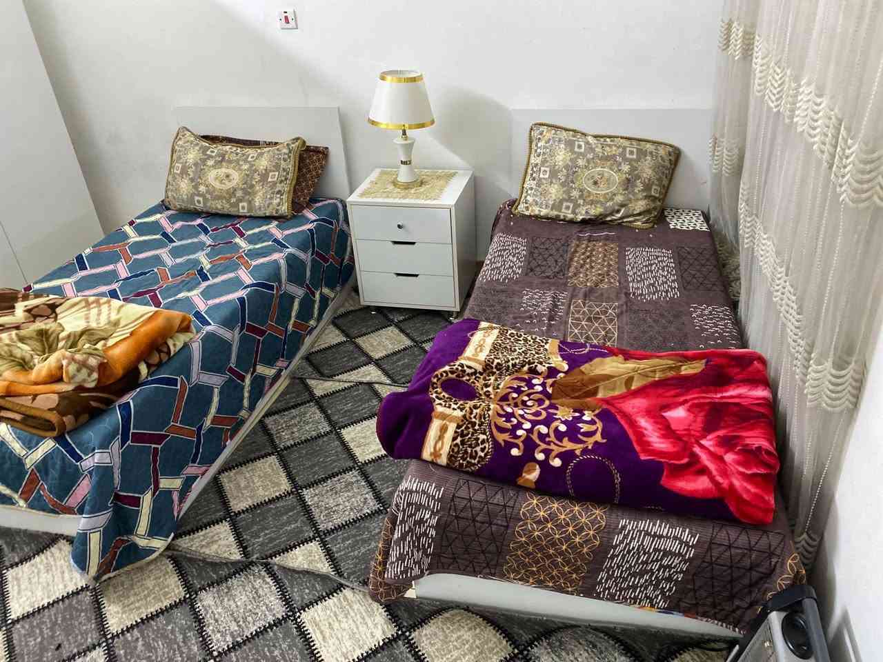 السلام عليكم
غوفة نوم شبابيه نظيفه جدا السعر 400 للاستفسار ***********
