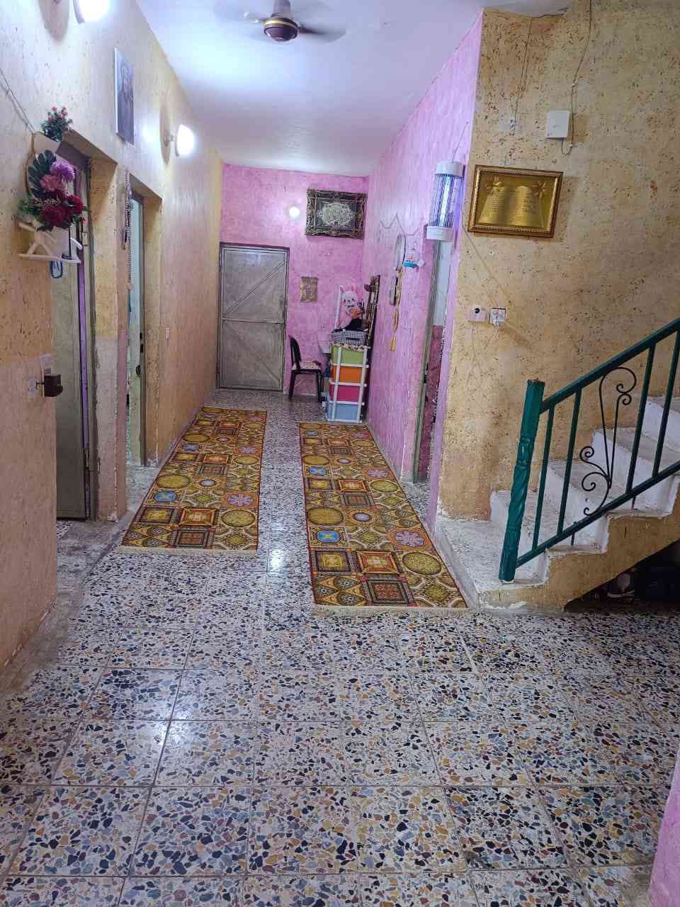 دار للبيع
طابو صرف بالشمري قرب اسواق شموسه ثالث بيت عن الشارع يحتوي على
استقبال وغرفتين نوم وثالثة طابق ثاني وصاله ومطبخ
التصال على الرقم ***********
