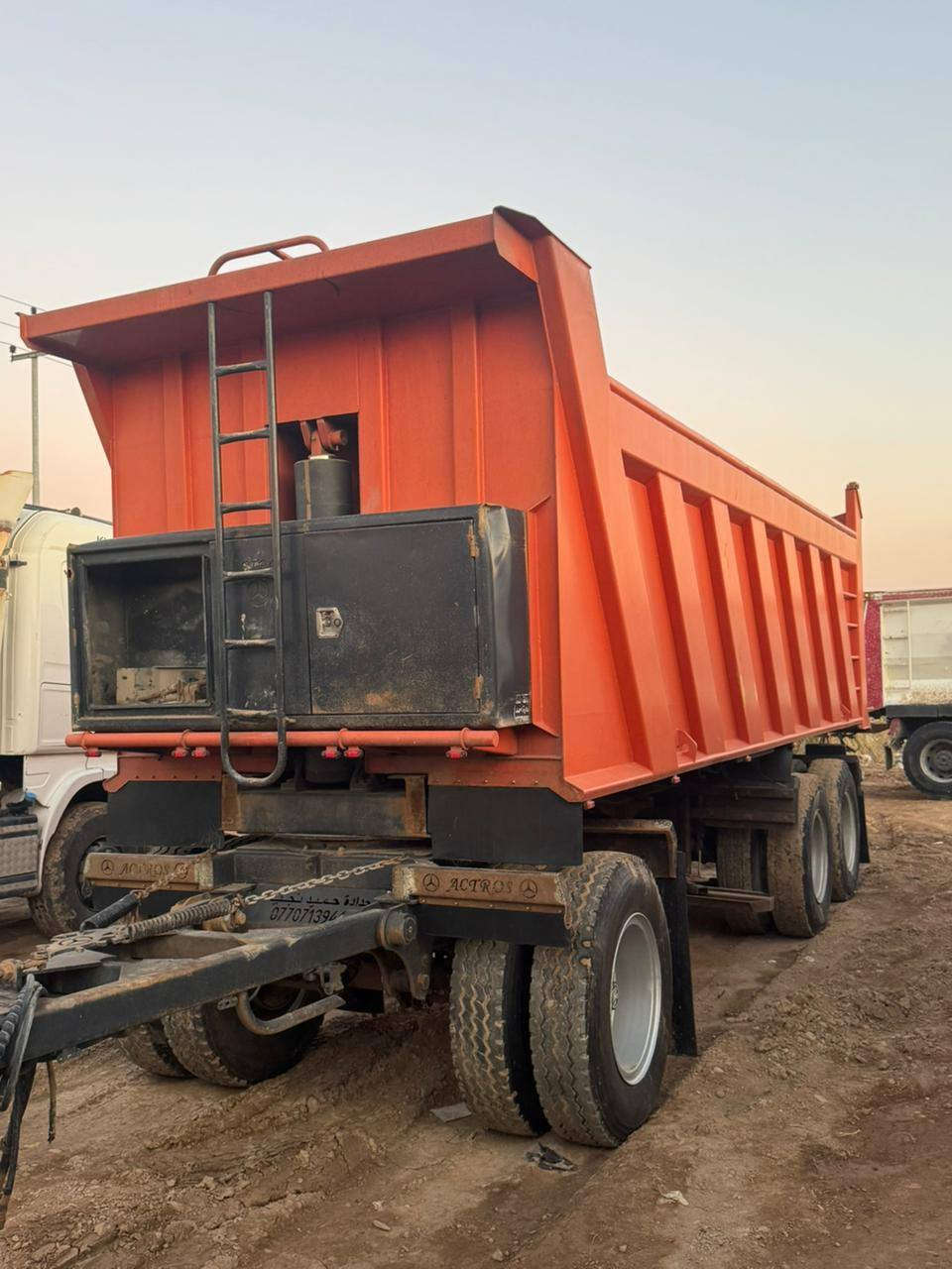 للبيع
موديل 24 

حداده بغداد حميد  نجيه 

ذرعه27 م 

شاصي 14 

دناكير 16 

تخم تاير  24 صاج

فارغها 12 طن
السعر  210 وبيها مجال

العنوان واسط النعمانيه 

الاستفسار اتصل ///*********** ///***********
