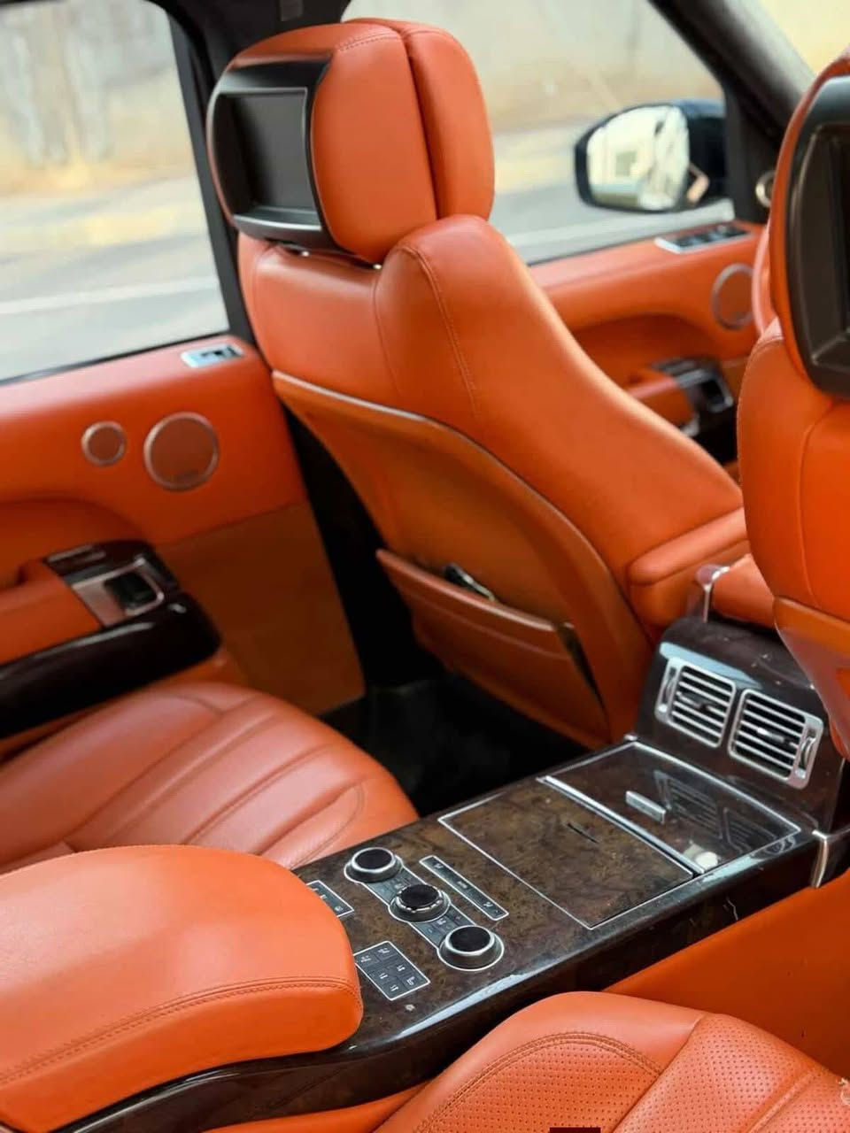 ماشاء الله تبارك الله
للبيع او مراوس رانج فوك موديل 2013
فول 1/1 vip ماشية 125 الف ميل داخل لون مشمشي وصاج 🧡

8 سلندر دينزل كاز /سياره جديده ما نقصها شي 
سياره بدون ضرر  فقط بابين صبغ للجمالية اثار شخوط بسيطه السيارة جديده ما نقصها برغي كير محرك تحويل غرامات بشرط  رقم سنوية جديد مكان سيارة  كربلاء 
*********** تصل واتساب
