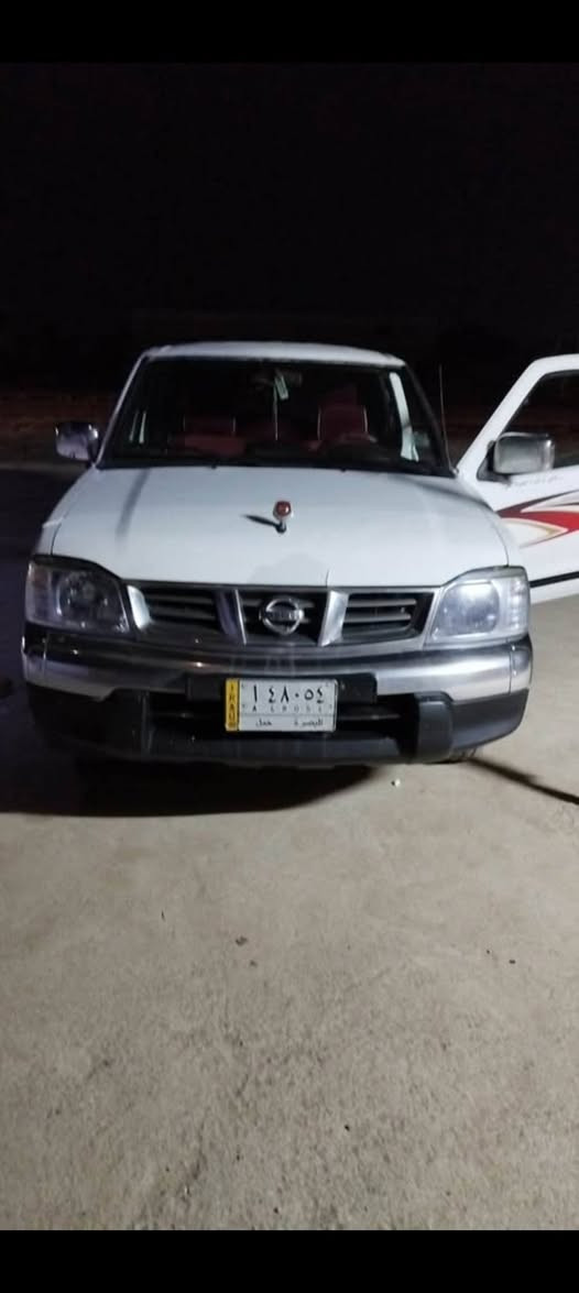 نيسان للبيع 2015 بسمي امتجيه لكتر السايق السعر 110///***********
