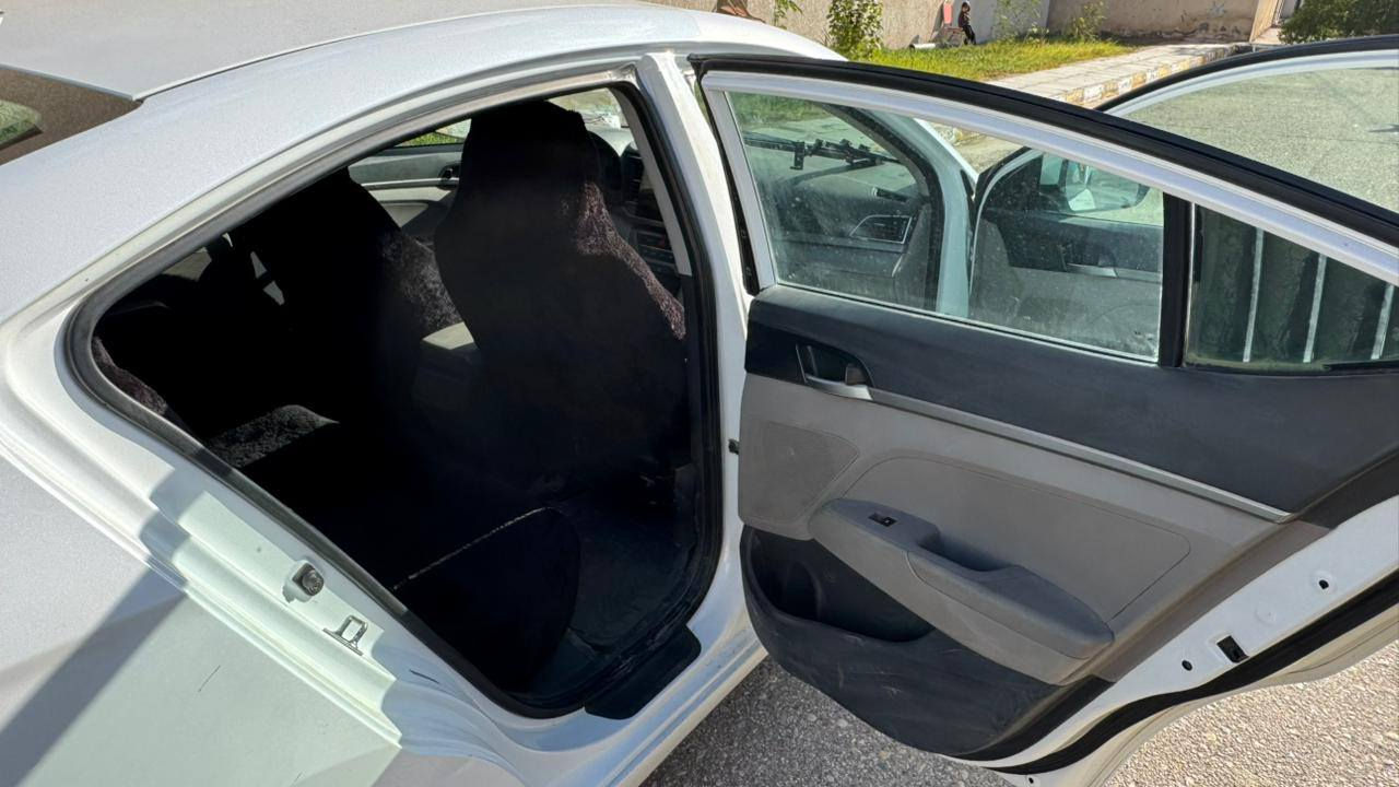 🚗 للبيع – هيونداي النترا 2017 🚗
📌 سنة الصنع: 2017
📌 الكير: أوتوماتيك
📌 اللون: أبيض
📌 السيارة بحالة جيدة
📌 المحرك 2000 والگير بحالة ممتازة
📌 التبريد  التدفئة شغال 100%
📌 السيارة نظيفة وما تحتاج شي
       
💰 السعر: 120 (قابل للتفاوض)
📍 المكان: ذي قار / الشطرة 
📞 التواصل خاص أو اتصال
***********
