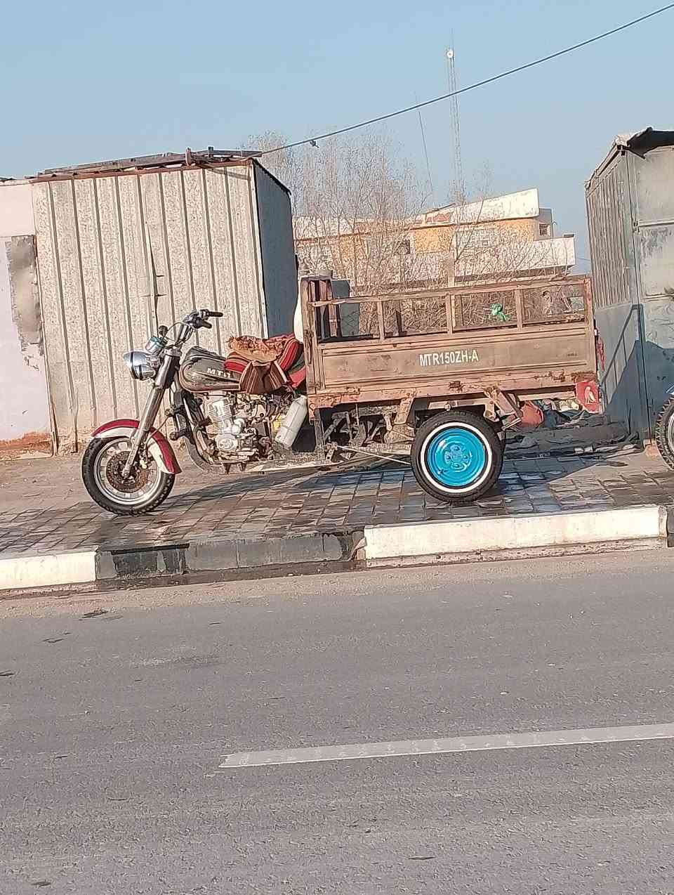 سلام عليكم ستوته للبيع كلك كلك مكفوله عن السرقه سويلك مكاتبه ستوته نضيفه حيل كله جديد مكينه 26ستوني شادها الشراي يتصل ***********
