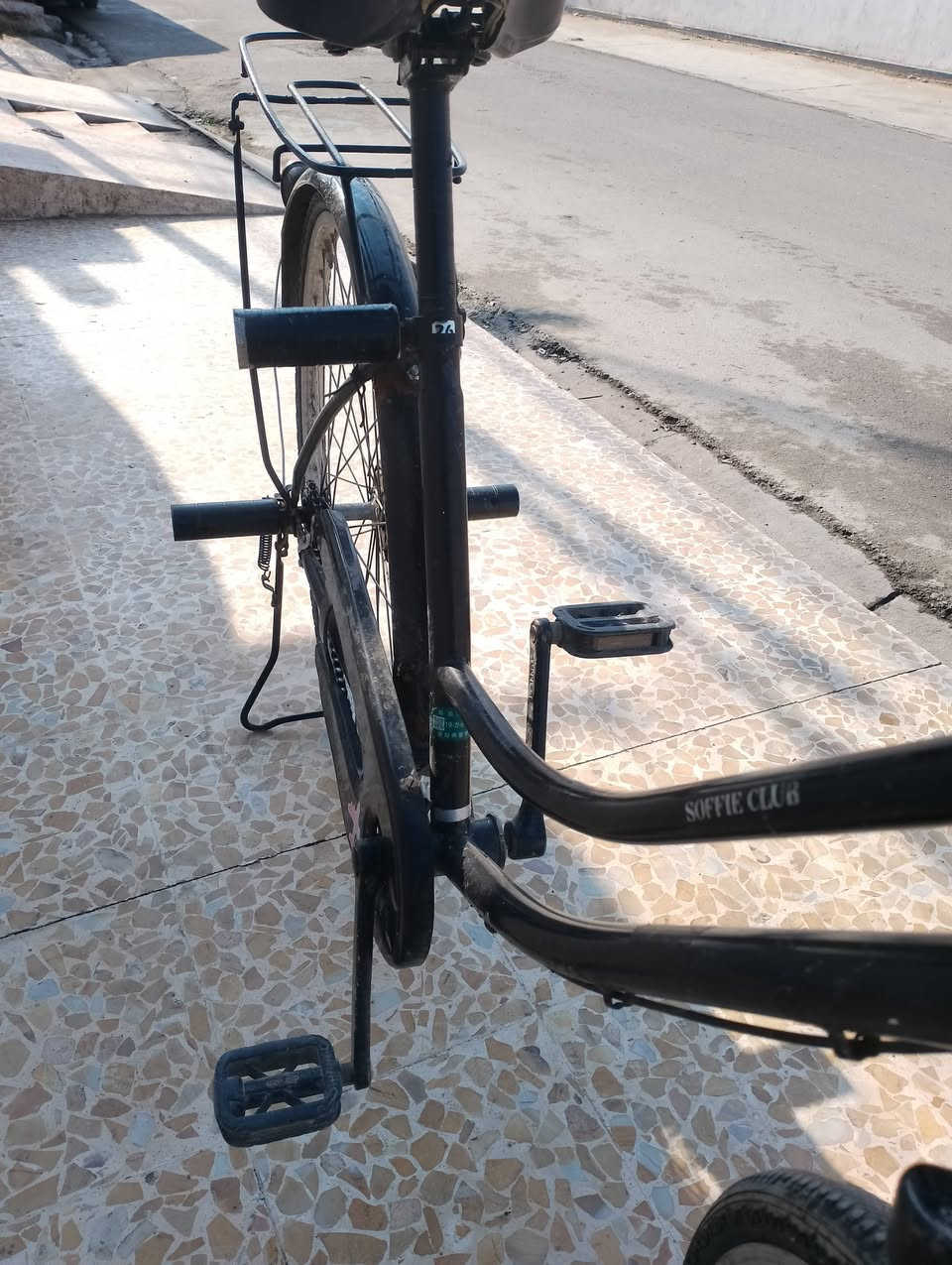 السلام عليكم بايسكل للبيع عبد الحليم النظيف والشعر 55 وبي مجال مكاني موصل حي صدام يم جامع النعيمي حجم 26 الخاص مفتوح


**إذا كنت صاحب هذا الإعلان وتريد حذفه لأي سبب، رجاءا أرسل رسالة إلى الدعم الفني**