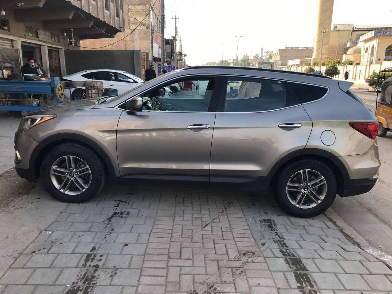 السلام عليكم
من رخصة الادمن
سنتافي وارد امريكي موديل٢٠١٧ مكينة ٢٤٠٠ حادث تبديل بنيد وجاملغ الايمن معدل بارد مثل ما مؤشر بالصورة فور ويل مواصفات عادية السعر ١٣٥ وبي مجال للشراي مكاني بغداد الشعب  للاتصال
***********
