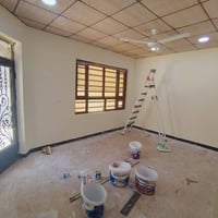حي عدن • ١٨٠م • كراج كبير