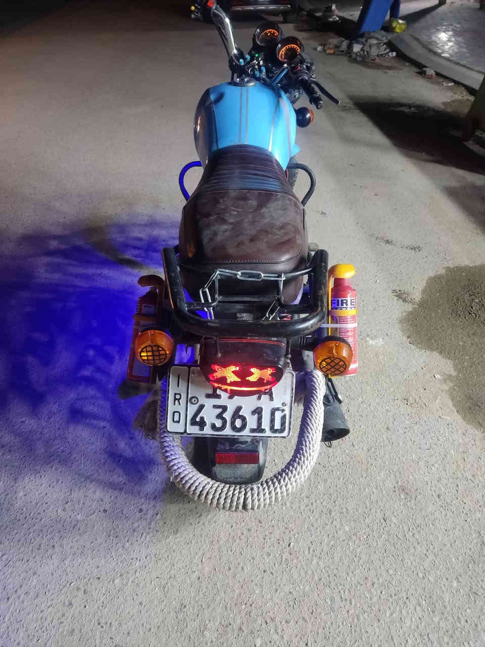 السلام عليكم دراجه دايون نفخ موديل 2023 طالعه ب 2025 بيه ضربه خفيفه بلتانكي رقم كربلاء ولوحات انكليزي. مكاني كربلاء قرب مرقد الحر سعر 2500 وبيهة مجال حك‏‪ الجيه كفاله عامه
‏‪***********‬‏
