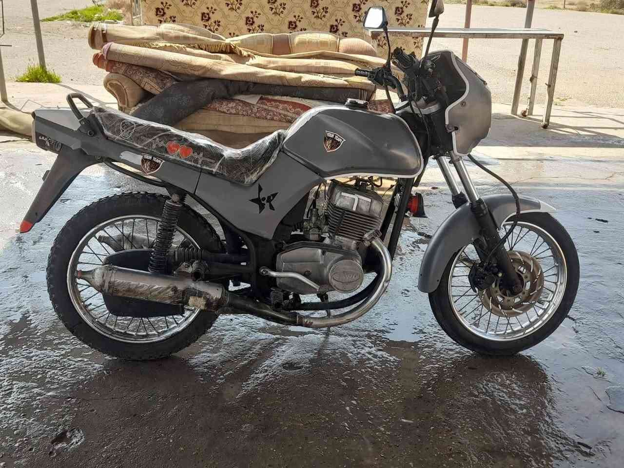 سلام عيكم موطور لبيع او مراوس محرك 350 كهربايات كله شغاله لايت زنون عالي ناصي شاير شغاله سعر خاص ***********
