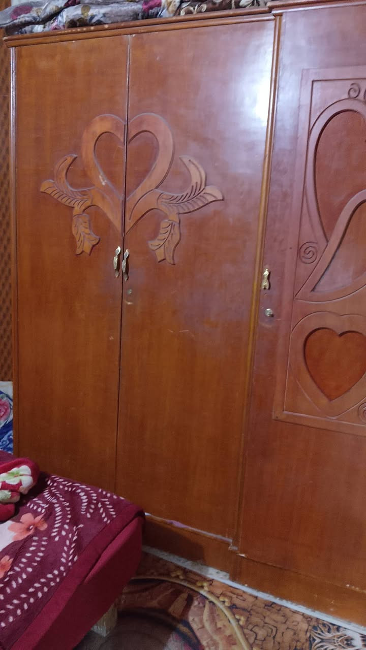 عنوان النجف حي العسكري شارع السويس كنتور وزاويه 150 وبهن مجال مستعجل بالبيع***********
