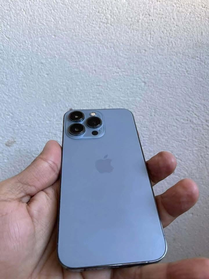 ايفون 13pro الصغير
مبدل شاشه وبطاريه اصليات والكامرات بيهن مشكله بس شغلات طبيعي
السعر 350
الذاكره 256
الرقم ***********
