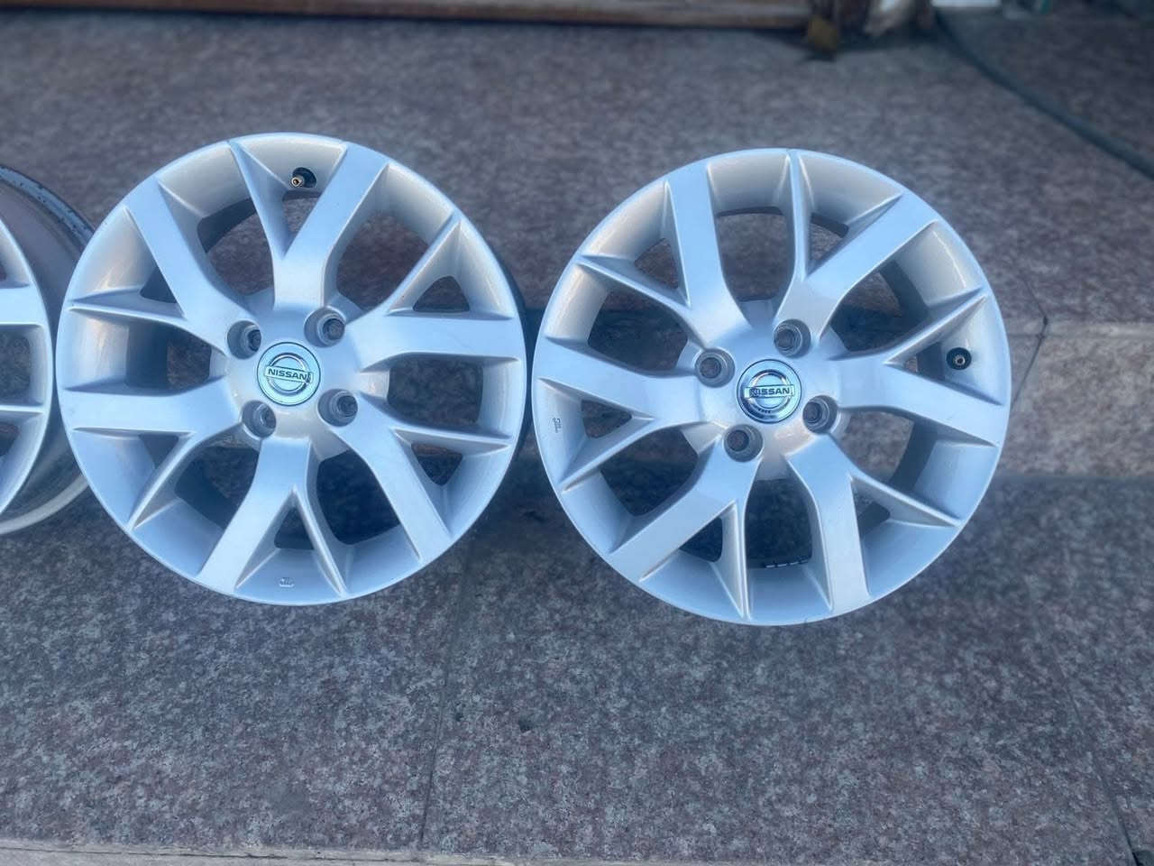 ويل كب نيسان حجم 15 بيع او مراوس *********** بصره قرب جامع الكواز
