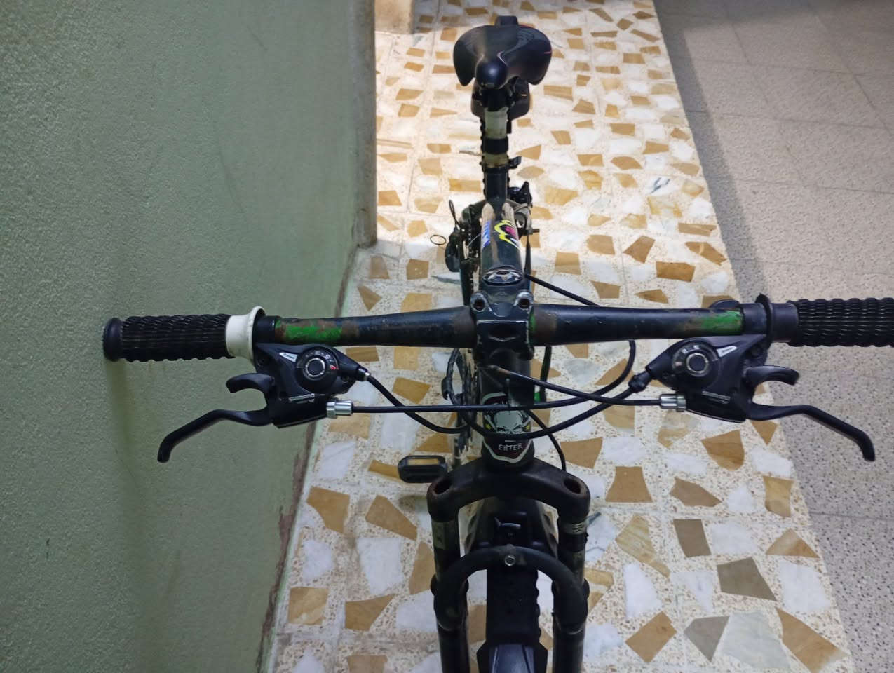 السلام عليكم بايسكل نضيف كله جديد تواير بريكات طفاريات كيوره لسه نضيفه واحلى من الصور السعر 75 وبي مجال


**إذا كنت صاحب هذا الإعلان وتريد حذفه لأي سبب، رجاءا أرسل رسالة إلى الدعم الفني**