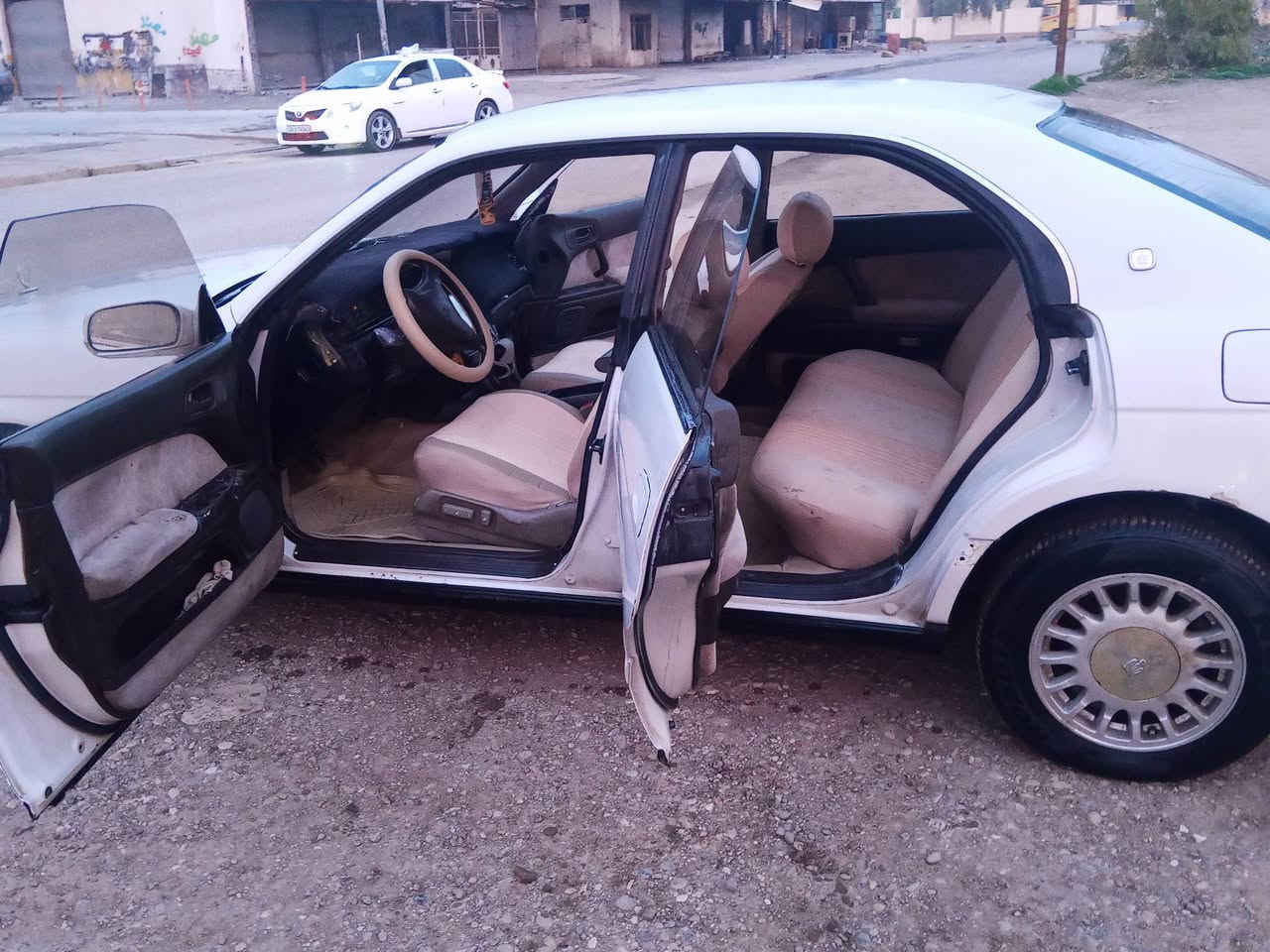 بطه موديل 91 للبيع حزام صبغ شرط لا كصه ولا مشرحه  تستلم رقم انكليزي ب اسمك تجي فقط علئ البصمه بيهه كابون بانزين السعر 52وبيها مجال للاستفسار علئ الخاص او رقم الهاتف ***********
