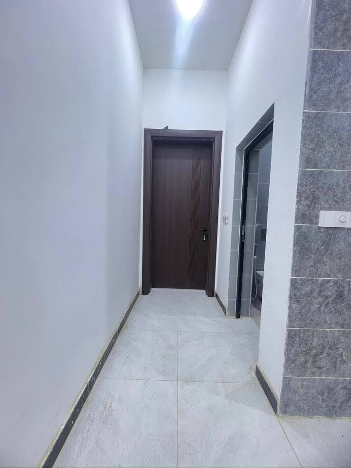 السلام عليكم
� للإيجار بيت طابقين 🏠 
 مساحة 100 متر
نظيف وجاهز للسكن
✔ قريب من الخدمات
الموقع المخابرات(نهاية شارع معمل لوحات المرور)
 قريب على شارع أربعين 
للاستفسار الاتصال على الرقم 
***********

الايجار لاسرة صغيرة فقط
