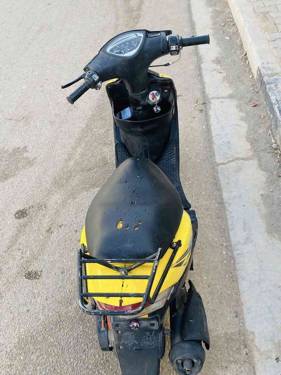 سلام عليكم عدله للبيع. (كفاله)مال رنبه دراجه وكلها ختم واحد حته جنطه دراجه جاهزه ومكفوله وكلها شغاله وكلها علا وضع لبلاد دراجه يراد الها فقط غسل دراجه مال جناي مطلعها حاويه مكاني البصره قضاء المدينه متواجد ع الواتساب ***********
