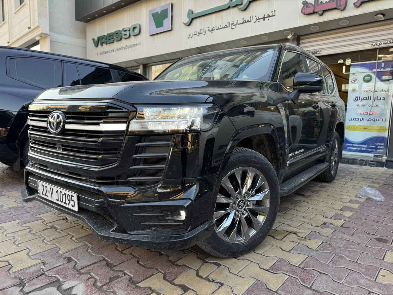 للبيع و مراوس بجمسي دينالي 2025
لاند كروز GXR لمتدد تون تيربو 
لاندكروز  2024   GXR لمتد  

فول مواصفات 1/1 

1- فتحة 
2- بصمة 
3-كراسي كهرباء 
4- كشنات جلد
5- شاشات عرض  
6- حساس خلفي وامامي 
7- جنطة كهرباء 
9- رادرات جانبية 
11- كشنات خلفية كهرباء 
12- 5 كامرات 
14- كشنات تبريد 
15- شاشة عرض دات شو 
وباقي مواصفات ال limted. 
حجم المحرك 3.500 تون تيربو  
#مع  صندوق ملحقات كامل
ماشيه 13.000 الف بعدها على وضع الوكاله 
(رقم اربيل )
للاستفسار الاتصال على الرقم 
المكان : بغداد  - اليرموك ***********
