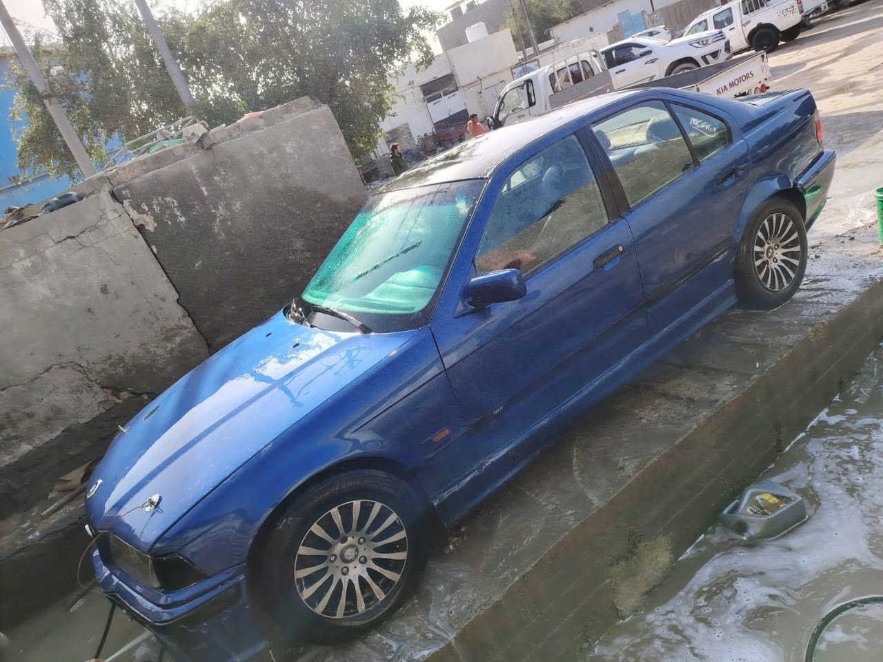 سلام عليكم شباب سياره للبيع مكينه مسكر25 كير اوتماتيك السعر 30 او مراوس ***********
