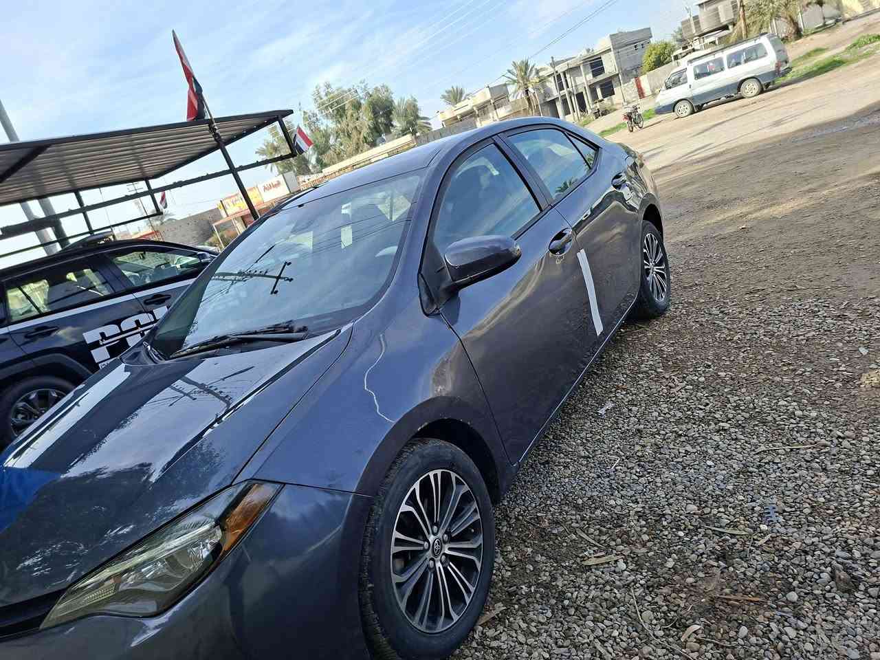 سلام عليكم كورلا تسعطعش ضررها خارجي  ماشيه ثنين وثمانين مراوس  او بيع لتفاصيل أكثر الاتصال ب ***********
