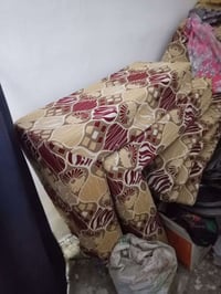 ديوان للبيع كامل السعر 150 07804263352 موجود ع واتساب