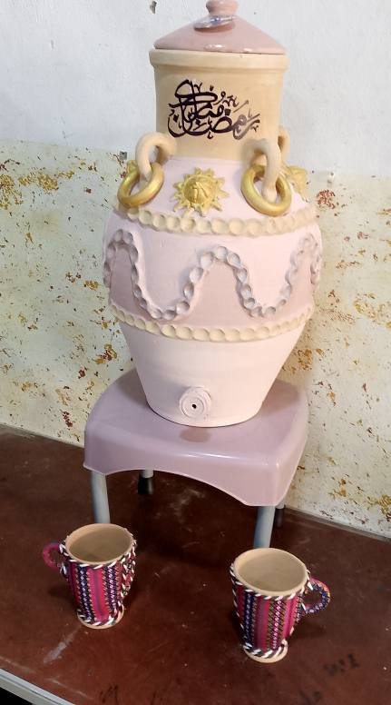 يوجد لدينا كافة الفخاريات والتراث القديم عنوان المحل الجديد هيت شارع سعيد الجباوي توصيل داخل هيت مجاني بمناسبة شهر رمضان *********** مقابل خالد سوري ابو جملة الغذائية
