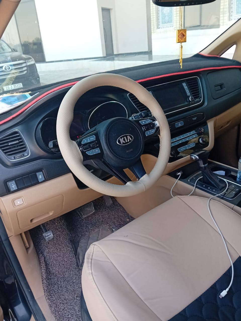 للبيع سيدونا مديل ٢٠١٧ امريكي مكينه ٦ سلندر
مواصفات بصمه تحكم ستيرن مانع انزلاق مثبت سرعه شاشه كامره خلفيه حساس خلفي امامي كشنات جلد تدفئه المري شفط حداديه خلفي امامي جديد  تبريد ثلج تخم تاير جديد بيبان كهرباء 
فقط البنيد مصبوغ بيها بارد ب الجاملاغات  ايرباكات السياره مكفولات 

سعر السياره ١٧٦  وبيه مجال بسيط   غير متواجد على الفيس للتواصل 

***********
