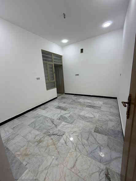 مشتمل 75م #للبيع واجهه 5 نزال 15 " زيرو 2025 "
استقبال و 3 غرف نوم و خدمات طابقين 

#السعر 190 مليون وبي مجال / طابو ملك صرف
الشعب عدن خلف جامع الجهاد و قرب الشارع العام

***********
