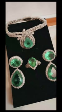 تخم عبارة عن (سوار وخاتم وتراجي )صياغة ايطالي من اندر انواع( الزمرد ال...