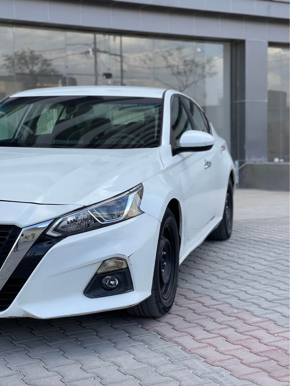 سلام عليكم 
التيما 2020 موصفات S  
لون الابيض 
يدات نيكل 
بصمه شغال  
شاشه كامير 
رادار  
4 طايرات جديد 
سنويه رقم جديد 
ماشي 121 ميل 
كير محرك بشرط 
مكان كركوك 
ضررها جاملغ و ربع بونيد صبغ 
سعر 127 وبيها مجال 
*********** كركوك, العراق
